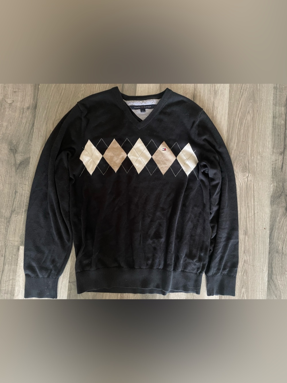 Tommy Hilfiger Black V-Neck Argyle Crew Sweater with Beige Diamonds